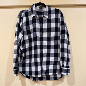 Womens Black and White Flannel